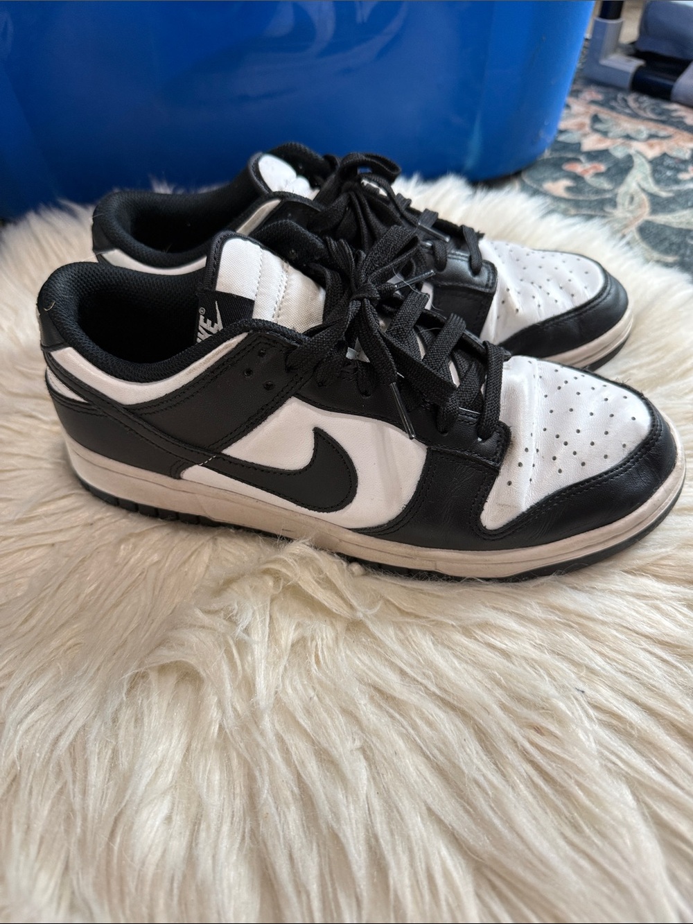 Nike women’s dunk low panda size 9